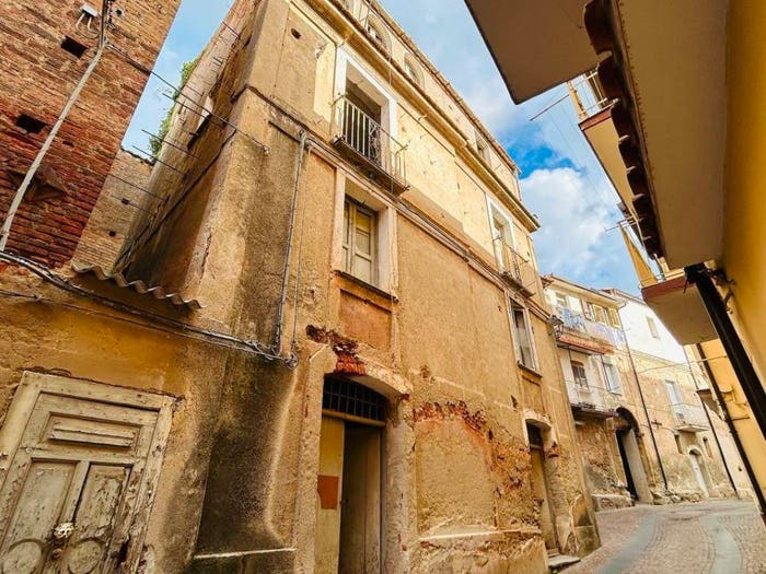 Casa con 6 locali in vendita in Via Camillo Benso di Cavour, Nicastro Sambiase, Lamezia Terme