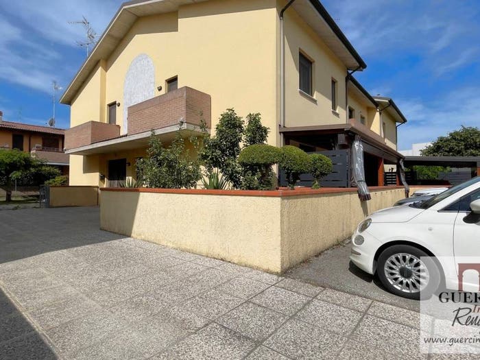 Appartamento quadrilocale in vendita in Via Cesare Diana, Renazzo, Cento