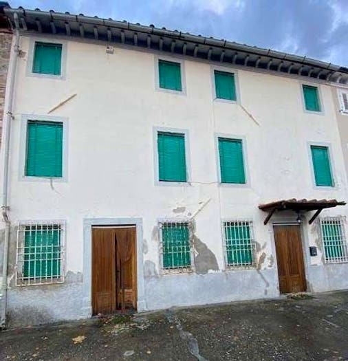 Casa con 6 locali in vendita in Segrominio in Monte Via Ciabattari, Segromigno San Colombano, Capannori