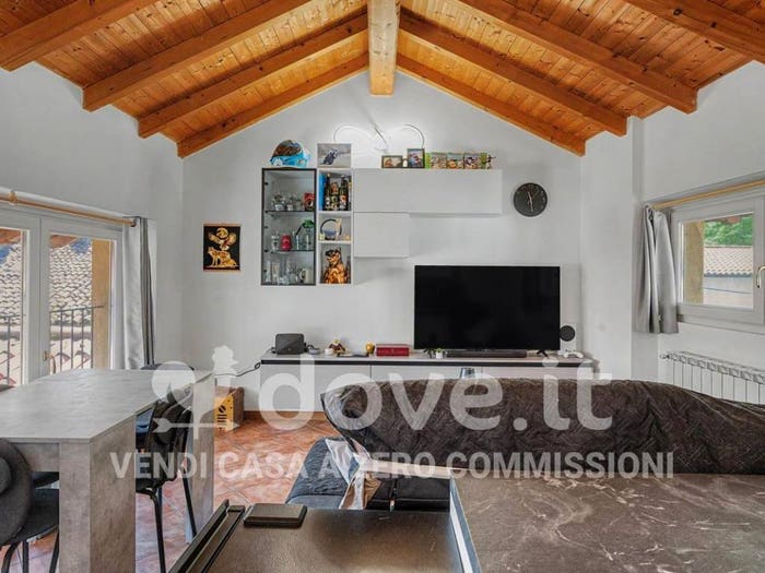 Appartamento trilocale in vendita in Via Alessandro Manzoni, Garlate