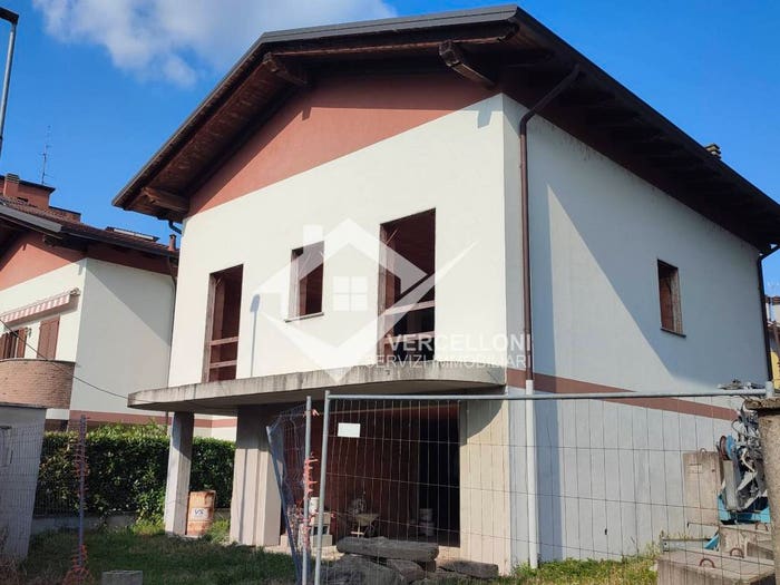 Casa trilocale in vendita in Strada Rognoni, Sant'Agabio, Novara
