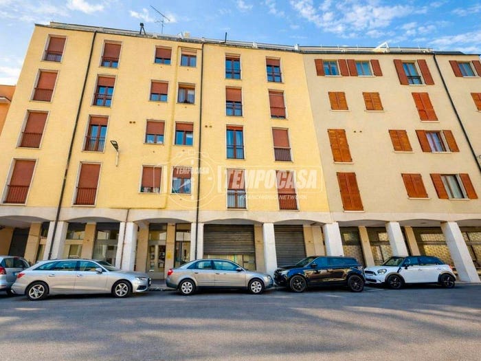 Appartamento bilocale in vendita in Via Alberto Mario, Centro, Mantova