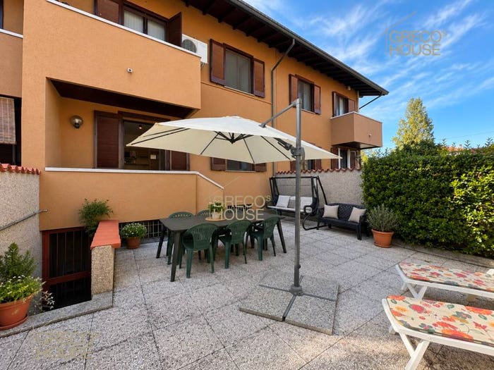 Casa quadrilocale in vendita in Via Como, Centro, Inveruno