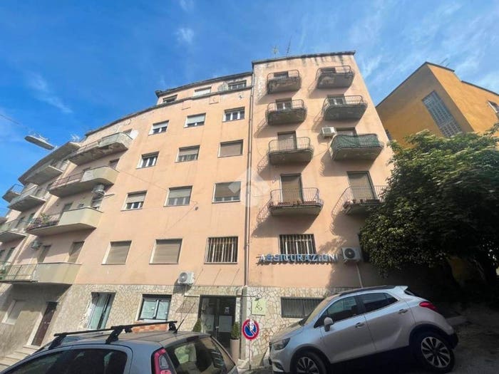 Appartamento con 5 locali in vendita in Via Bosco Locarelli, Centro Storico, Benevento