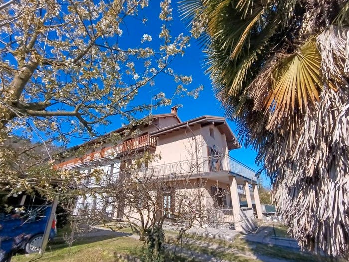 Casa quadrilocale in vendita in Via Gagnago, Centro, Borgo Ticino