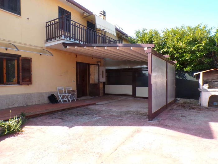 Casa quadrilocale in vendita in Via Berardi, Ginestra Sabina, Monteleone Sabino