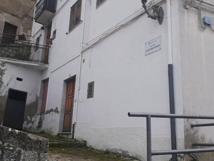 Appartamento con 5 locali in vendita in Vico I Manzoni, San Fele