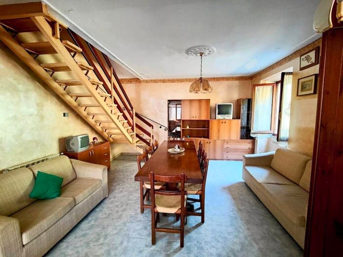 Casa con 6 locali in vendita in Casano, Casano Dogana Isola, Luni
