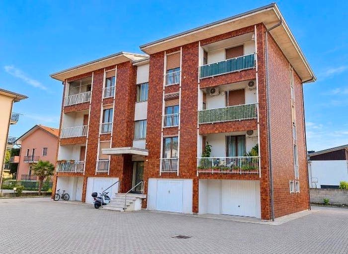 Appartamento trilocale in vendita in Viale dei Tigli, Pernate, Novara
