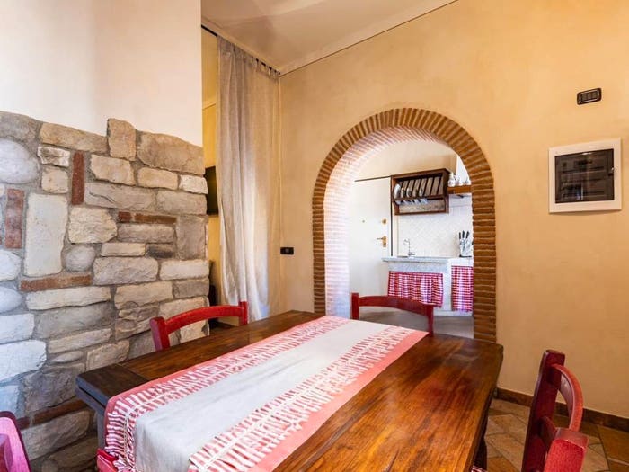 Appartamento bilocale in vendita in Piazza Vittorio Veneto, Centro, Lajatico