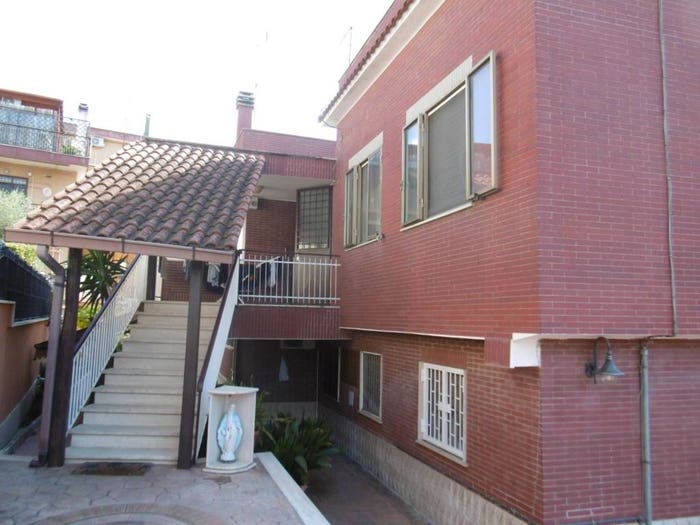 Appartamento con 5 locali in vendita in VIA DI SELVA CANDIDA, Casalotti, Roma