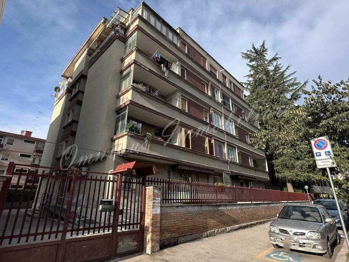 Appartamento trilocale in vendita in Viale Ofanto, Immacolata, Foggia