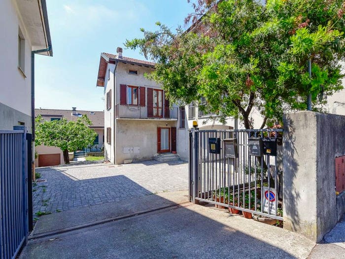 Casa con 5 locali in vendita in Via Francesco Baracca, Vighizzolo Cascina Varenna, Cantù