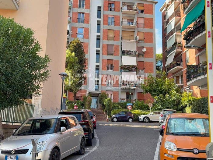 Appartamento quadrilocale in vendita in Piazzetta Arenella, Arenella, Napoli