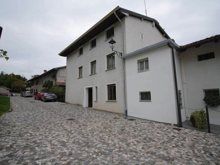Appartamento trilocale in vendita in Via Castello di Fagagna, Centro, Fagagna