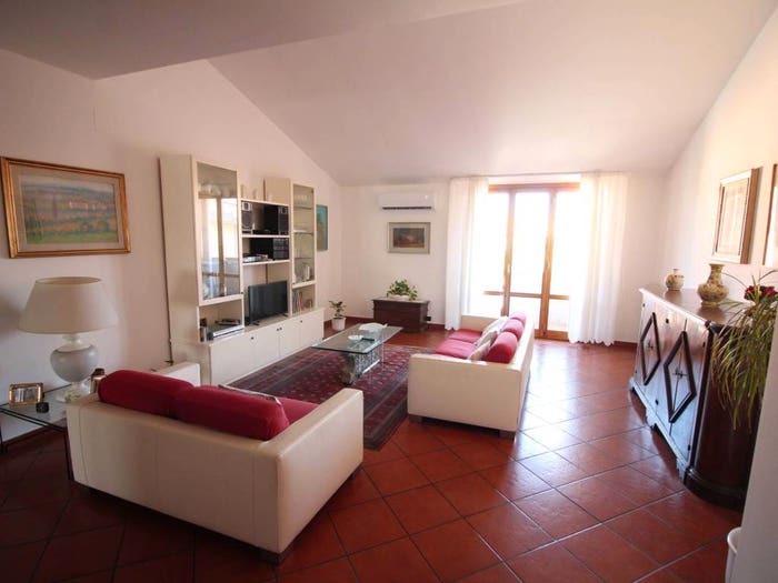 Casa con 6 locali in vendita in Via Taddeino Taddeini, Centro, Montespertoli