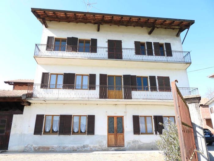Casa con 5 locali in vendita in Via Fratelli Cervi, Centro, Boca