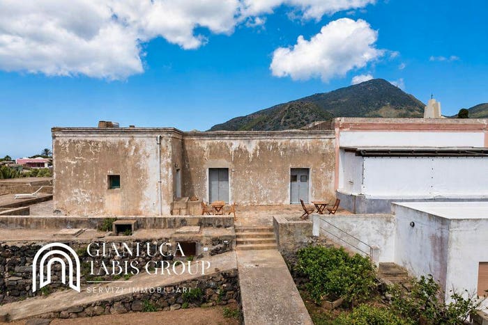 Casa con 6 locali in vendita in Vicolo dell'Unione, Scauri, Pantelleria