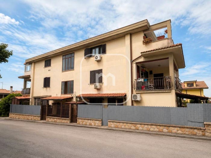 Appartamento con 5 locali in vendita in Via Maggio, Tor Lupara, Fonte Nuova