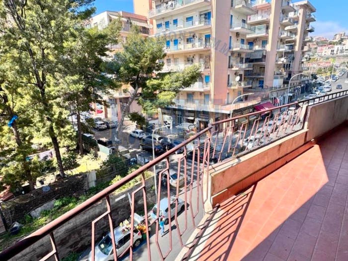 Appartamento con 5 locali in vendita in Via Fimia, Vulcania Sanzio, Catania