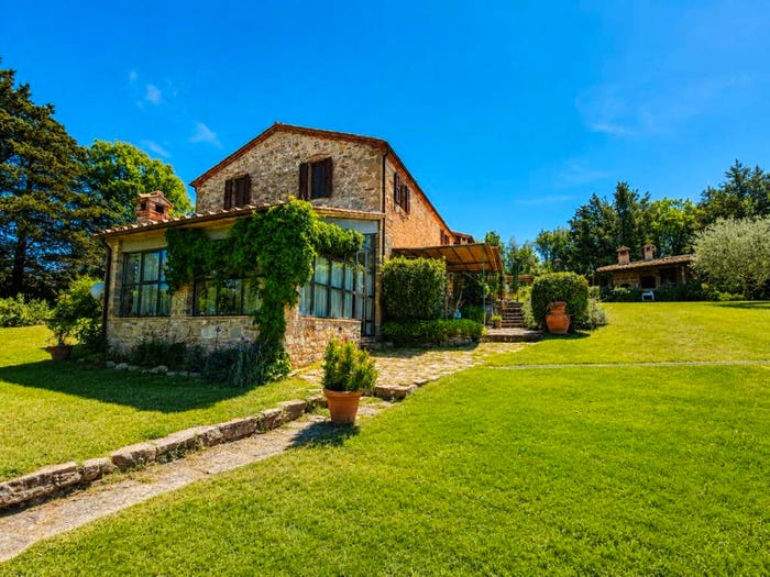 Casa con 6 locali in vendita in Passignano sul Trasimeno