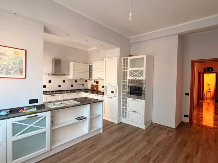 Appartamento quadrilocale in vendita in Via Stefanina Moro, Quezzi, Genova