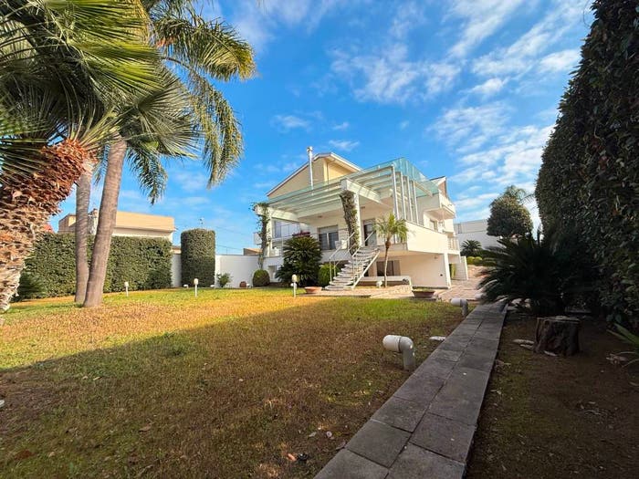 Casa con 6 locali in vendita in Via San Giuseppe, Casapesenna