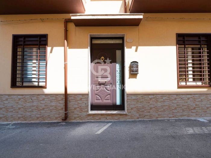 Casa con 6 locali in vendita in via Chiaramonte, Centro, Comiso