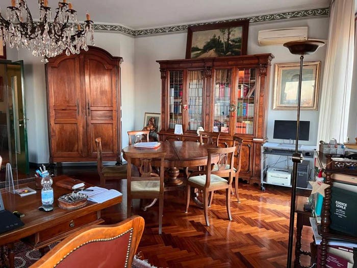Appartamento quadrilocale in vendita in Via XX Settembre, Centro Storico, Piacenza