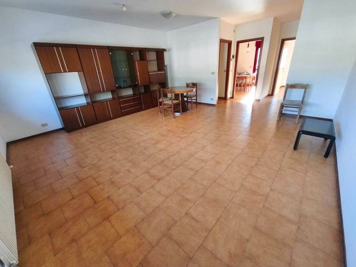 Appartamento quadrilocale in vendita in Via Campagnola, Gemona, Gemona del Friuli