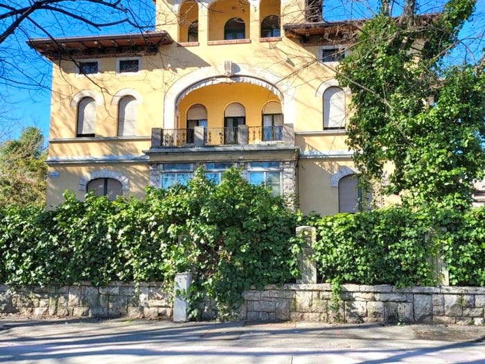 Casa con 6 locali in vendita in Viale Oscar Cosulich, Centro, Monfalcone