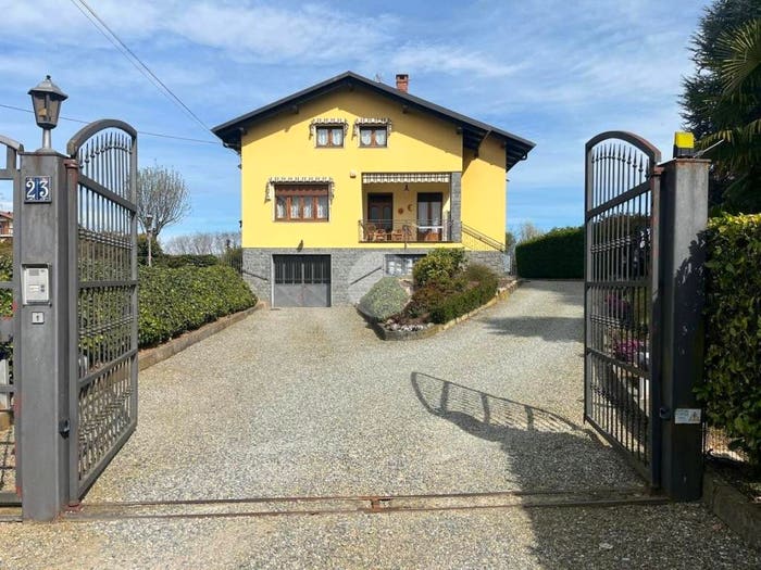 Casa con 6 locali in vendita in Via Stazione, Sandigliano