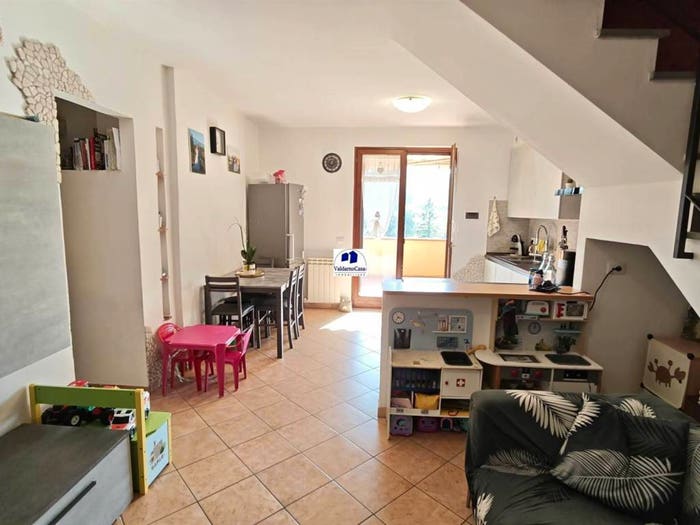 Appartamento con 5 locali in vendita in Montanino, Reggello