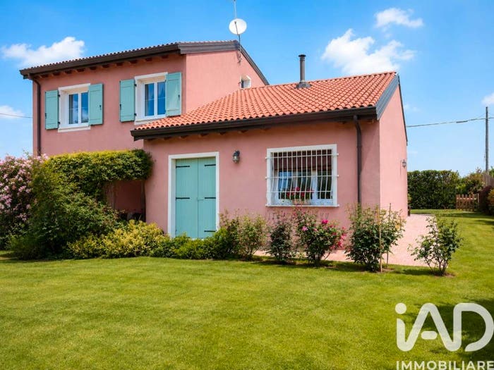 Casa con 6 locali in vendita in Via Alceste Ricciarelli, San Biagio, Ferrara