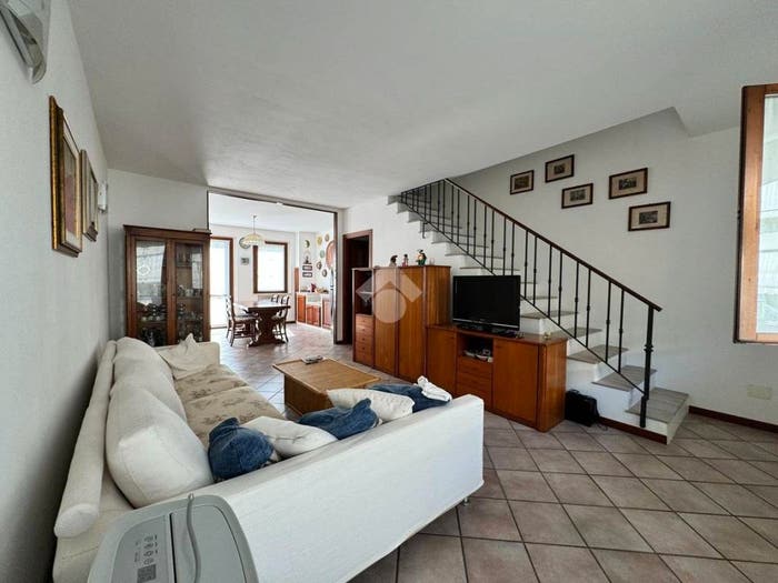 Casa con 5 locali in vendita in Via Federico Fellini, Centro, Fontevivo