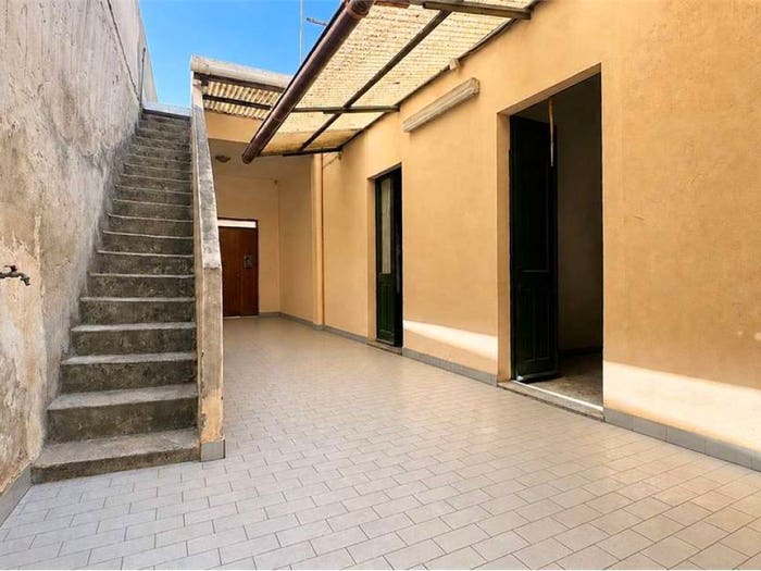Casa trilocale in vendita in Via cornelio Nepote, Monserrato