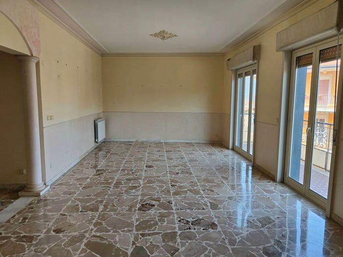 Appartamento con 5 locali in vendita in Via Zuara, Motta Sant'Anastasia