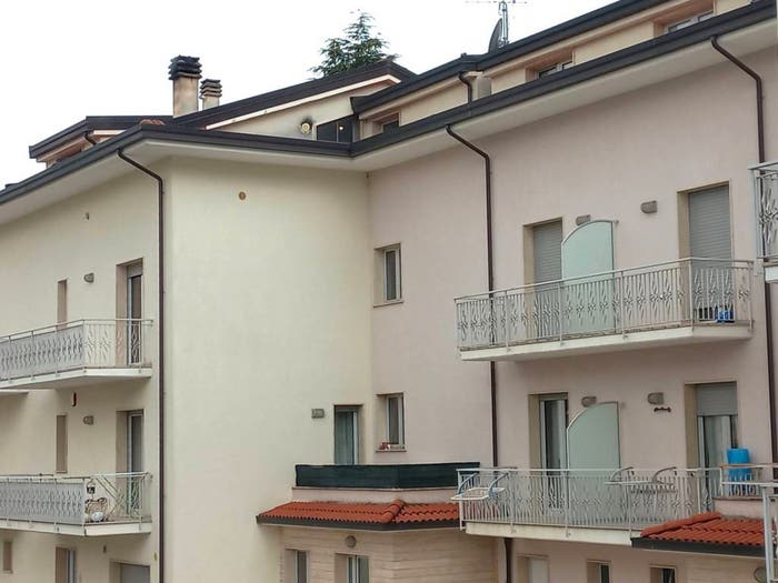 Casa quadrilocale in vendita in Via Madonna delle Grazie, Pettino Cansatessa, L'Aquila