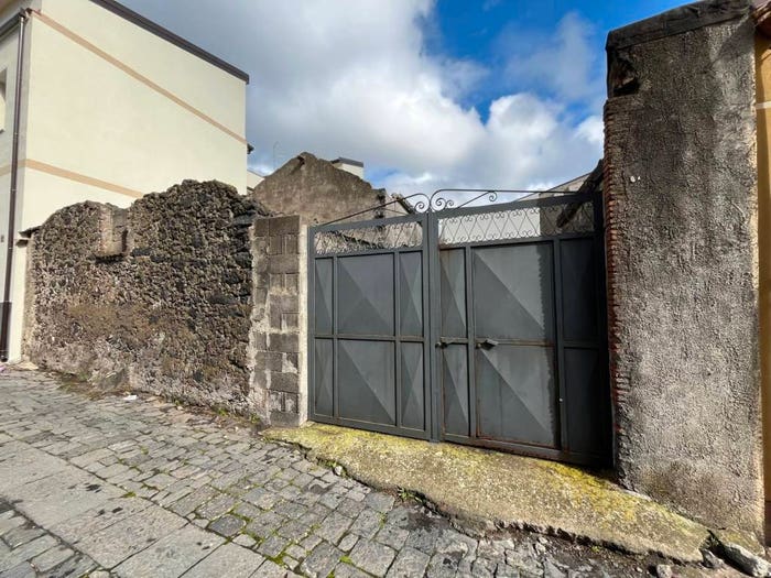 Casa in vendita in Via Ospizio, Nicolosi