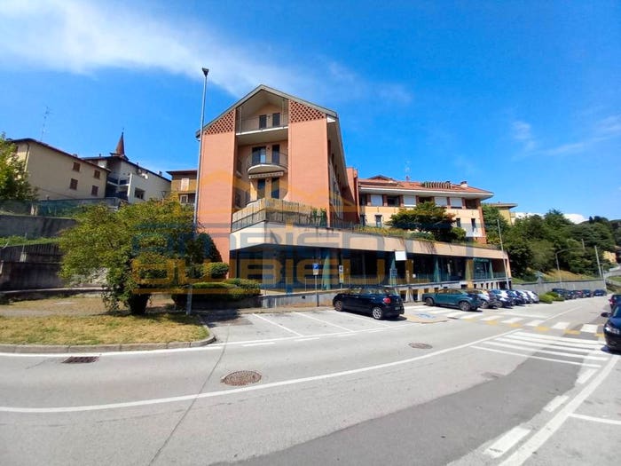 Appartamento quadrilocale in vendita in Via Dante Alighieri, Centro, Bulciago