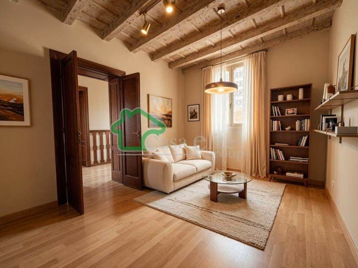 Casa con 6 locali in vendita in Via Vimercati, Centro Storico, Crema