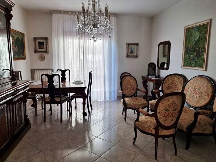 Appartamento con 5 locali in vendita in Bisceglie