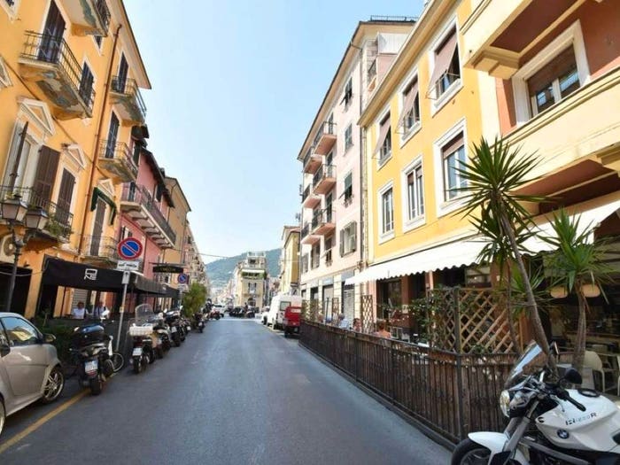 Appartamento trilocale in vendita in via Leonardo da Vinci, Via Roma Borgo Barusso, Alassio