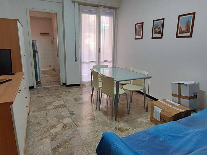 Appartamento trilocale in vendita in Centro, Loano