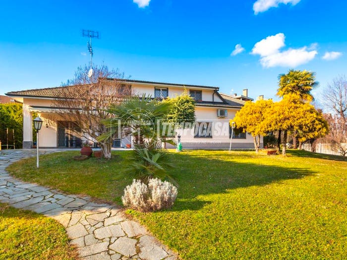 Casa con 6 locali in vendita in Via CAPPUCCINI, Centro, Chivasso