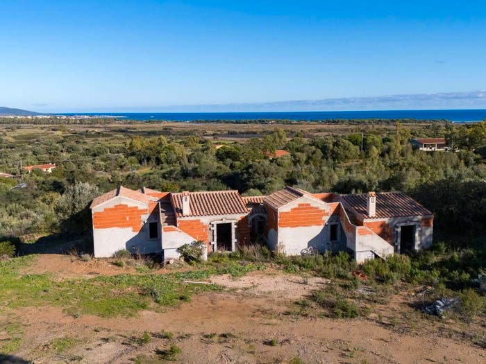 Casa con 6 locali in vendita in Strada Statale Orientale Sarda, Siniscola