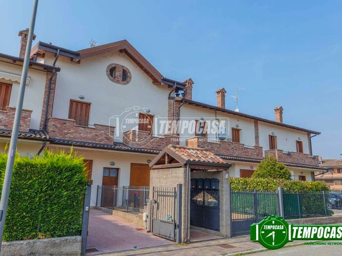 Appartamento quadrilocale in vendita in Via Benedetto Croce, Giussago