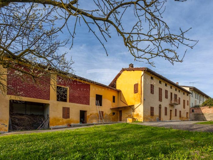 Casa con 6 locali in vendita in Via Madonna delle Nevi, Varengo, Gabiano
