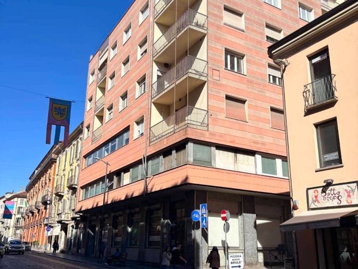 Appartamento quadrilocale in vendita in Corso Alfieri, Corso Dante, Asti