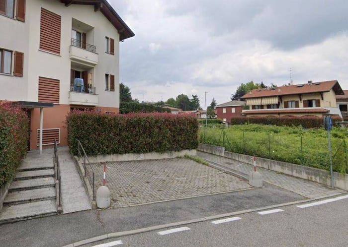 Appartamento trilocale in vendita in Via Papa, Lomazzo